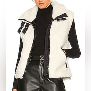 SOLD Sam Sherpa vest